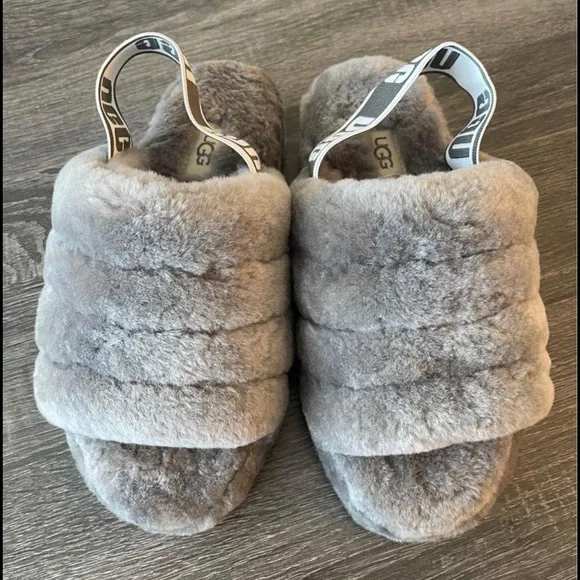 UGG | Shoes | Ugg Slippers Size 5 | Poshmark